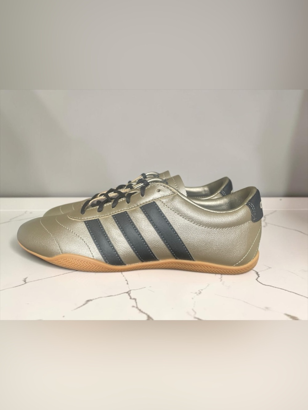 Adidas Grant Court Lo Women’s Size 7.5 NEW Cyber Metallic / Carbon / Gum